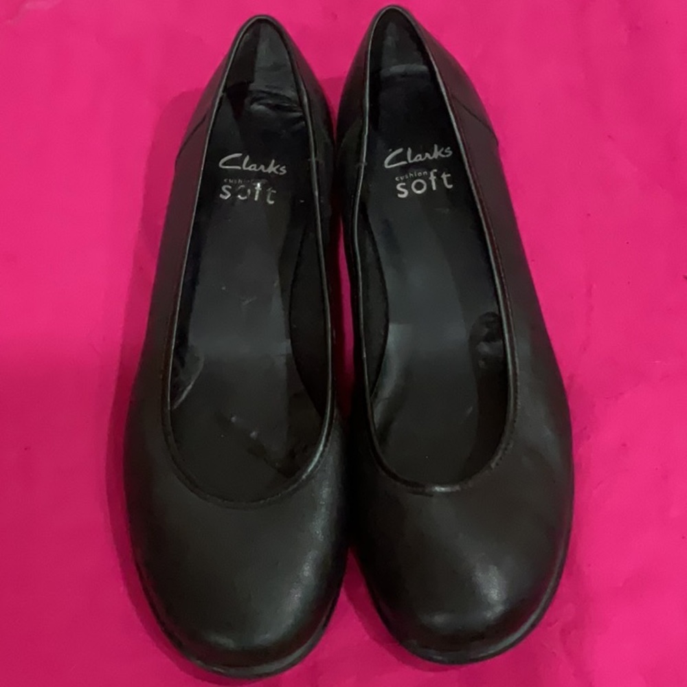 CLarks women’s cushion soft flats